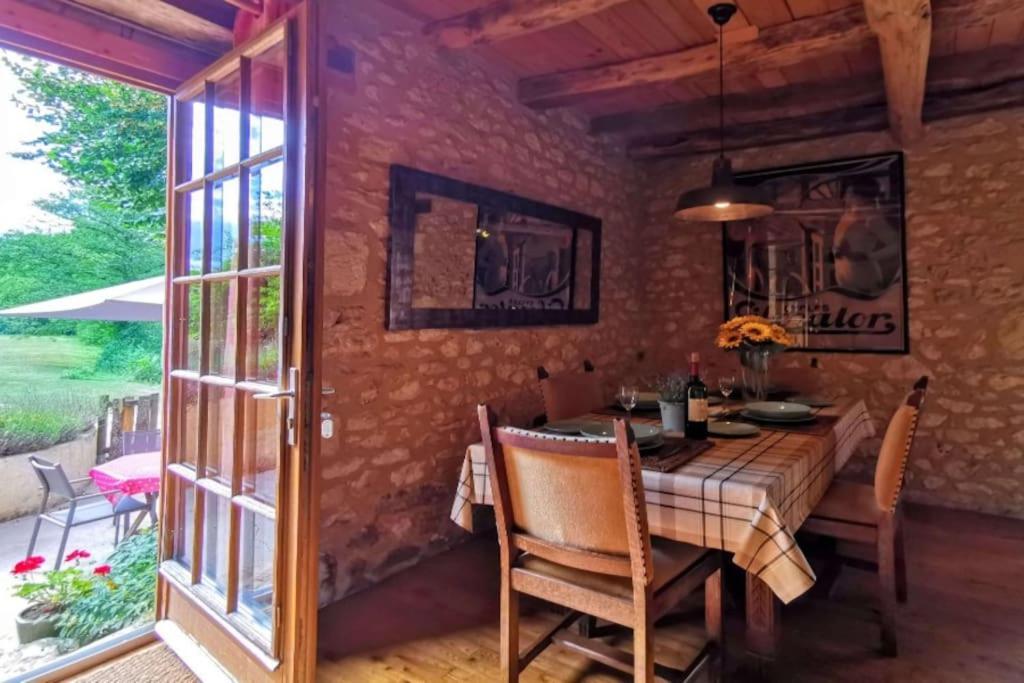 Villa La Forge, Le Banquet Aux Eyzies à Les Eyzies Extérieur photo
